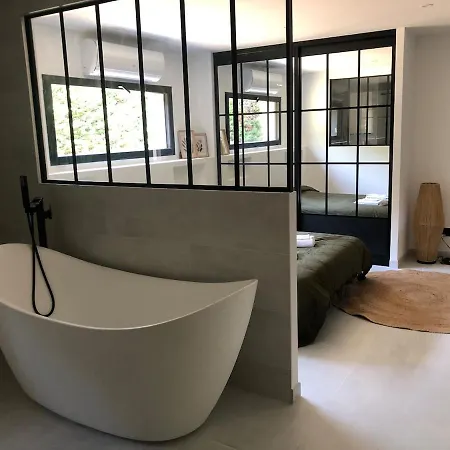 Semesterbostad Magnifique Propriete - Piscine Et Jardin Paysage